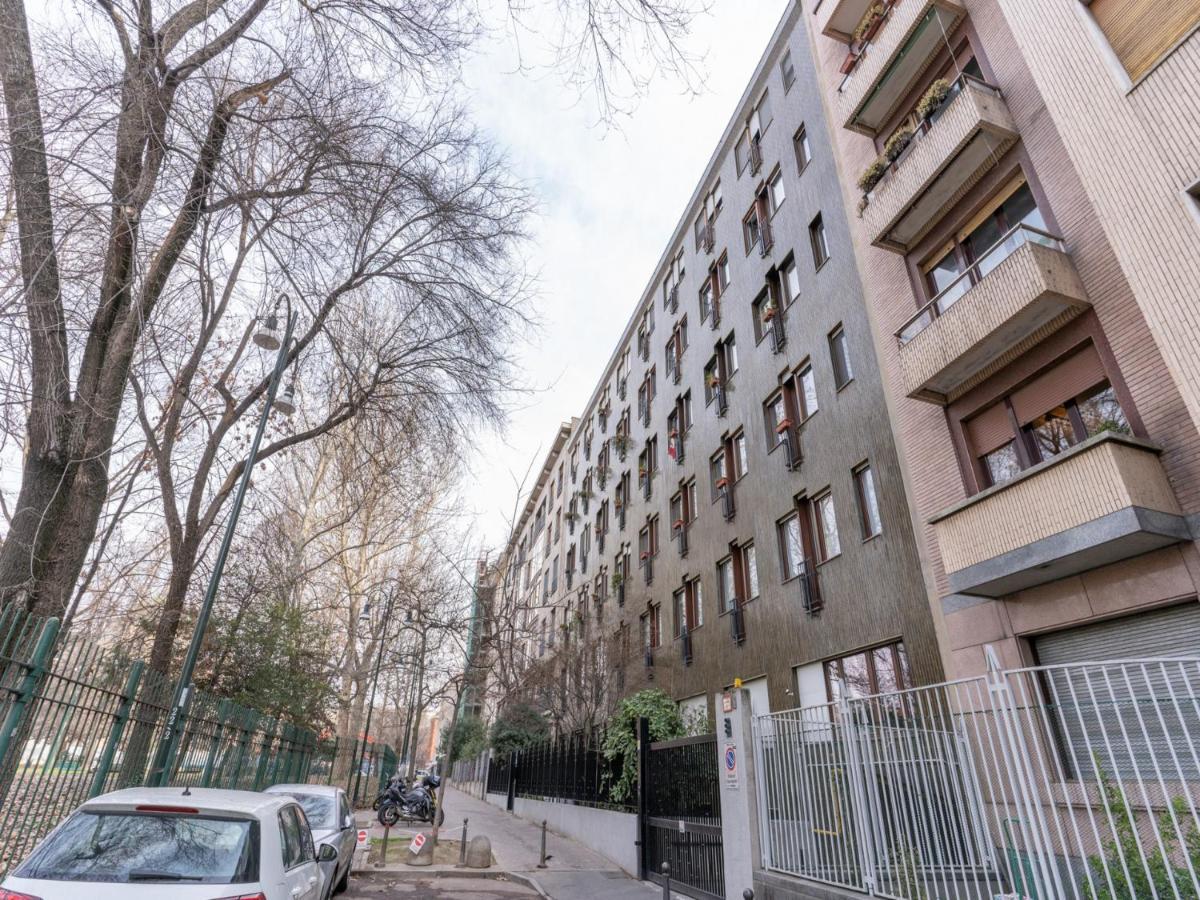 The Best Rent - Gorgeous One-Bedroom Apartment In Ticinese Milano Esterno foto