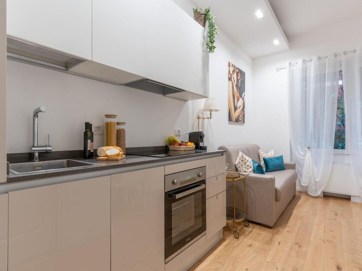The Best Rent - Gorgeous One-Bedroom Apartment In Ticinese Milano Esterno foto