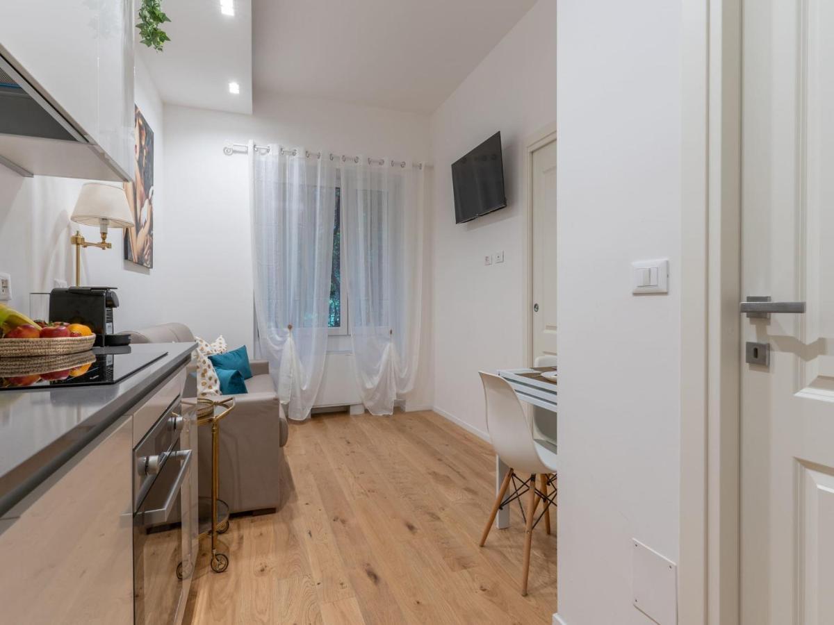 The Best Rent - Gorgeous One-Bedroom Apartment In Ticinese Milano Esterno foto