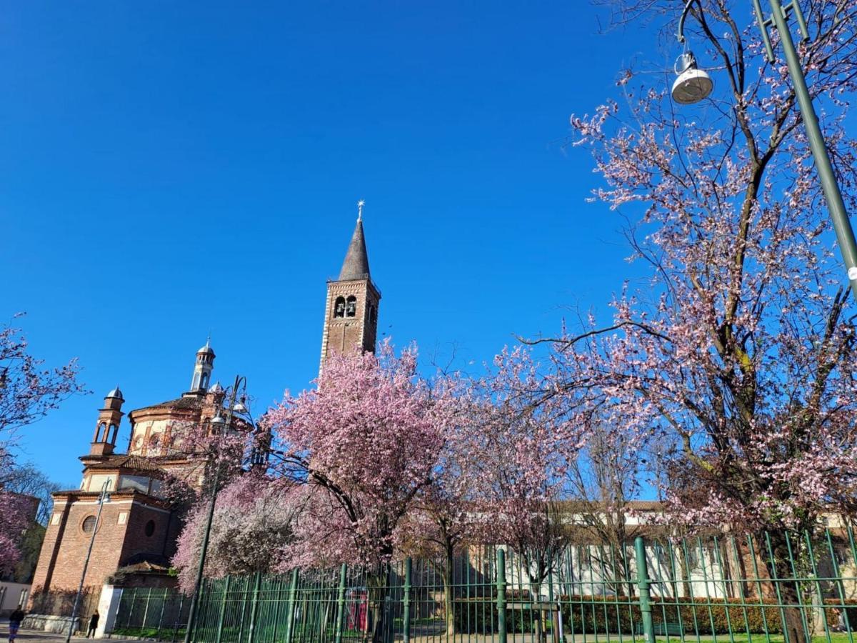 The Best Rent - Gorgeous One-Bedroom Apartment In Ticinese Milano Esterno foto